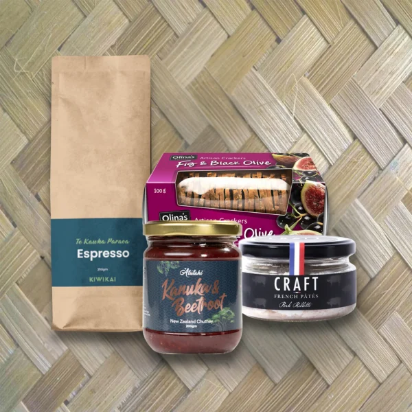 Premium Atutahi New Zealand gift set featuring Kawakawa Lemon & Lime, Horopito Blackcurrant, Kiwikai Espresso coffee, Kanuka & Beetroot chutney, and Olina's Fig & Black Olive crackers.